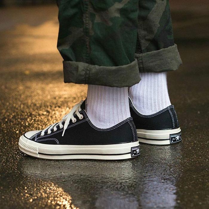 Converse 1970s shop low on feet